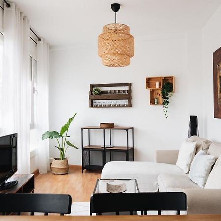 Sunny And Modern Apartment Ideal For Groups Barcelona Zewnętrze zdjęcie