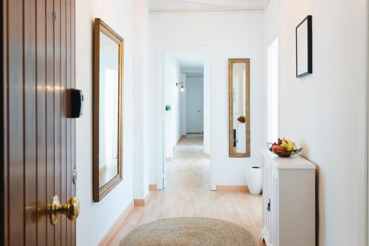Sunny And Modern Apartment Ideal For Groups Barcelona Zewnętrze zdjęcie