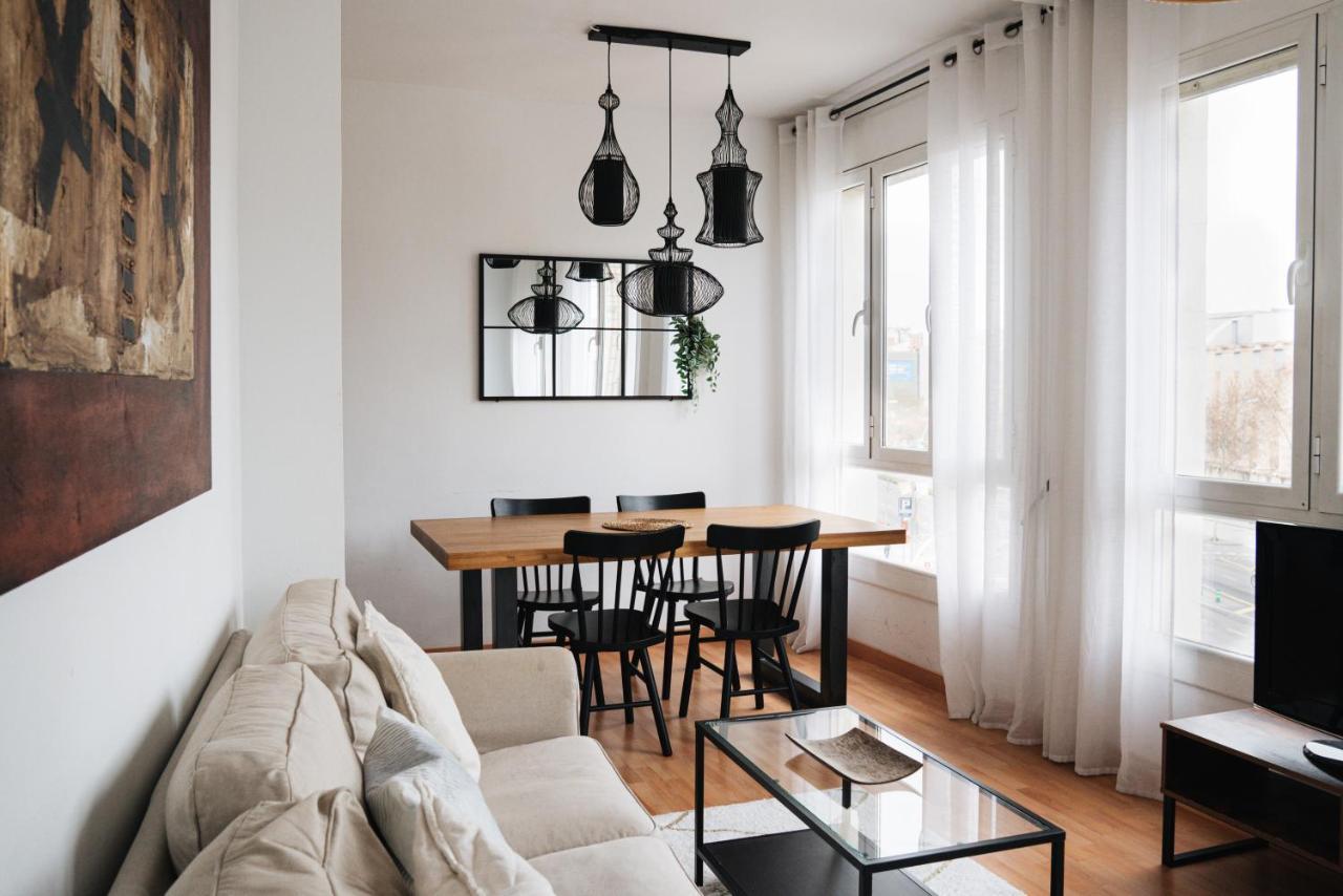 Sunny And Modern Apartment Ideal For Groups Barcelona Zewnętrze zdjęcie